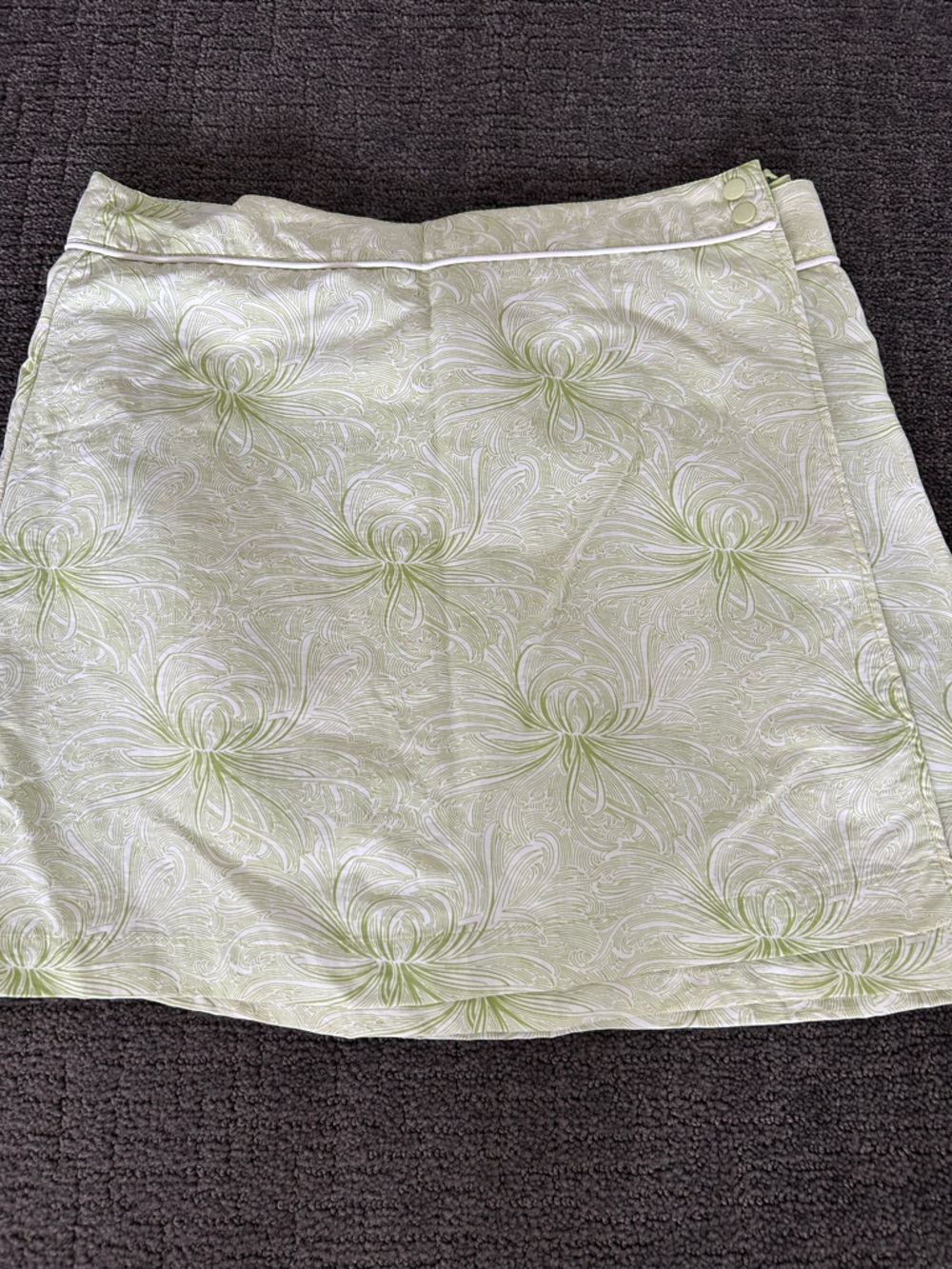 Patagonia Light Green and White Patterned Skort